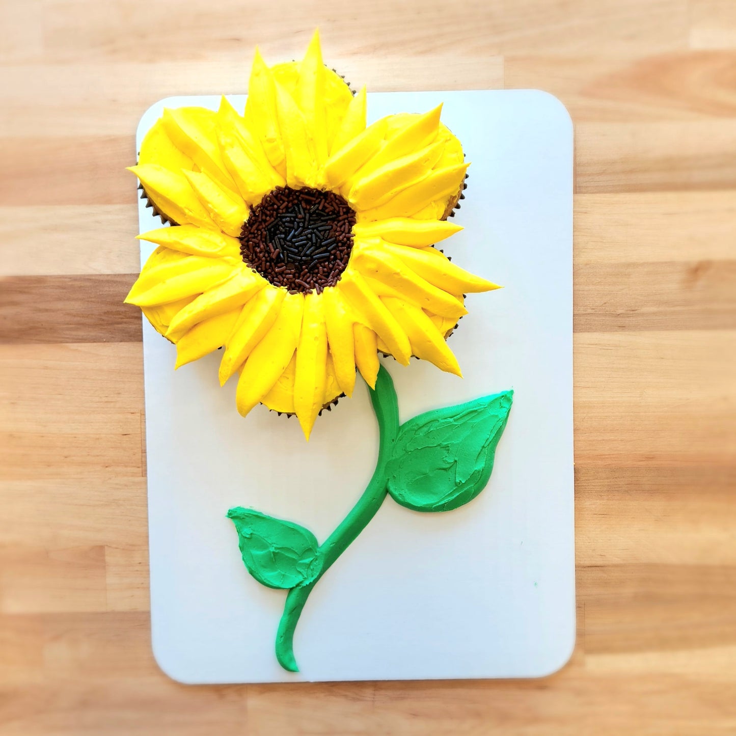 Fall-themed sunflower pull-apart cupcakes/cake available at Cake Hoopla in the Portland area.